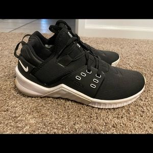 Womens Nike Metcon 2